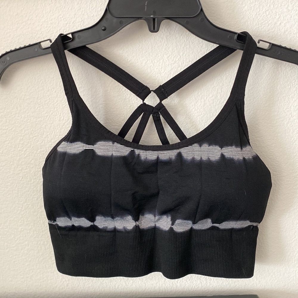 Cascade Sport Seamless Tie Sports Bra